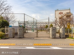 足立区伊興本町１丁目