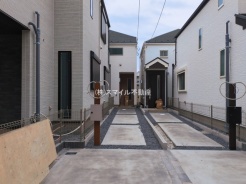 足立区伊興３丁目