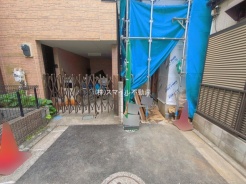 足立区本木東町